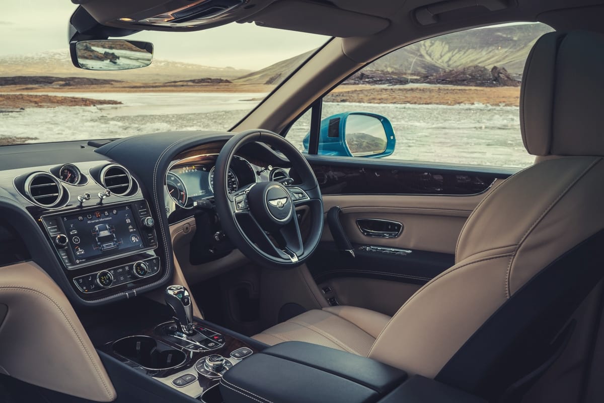 Bentley Bentayga V8: Fire and Iceland