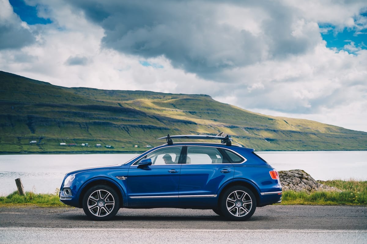 Bentley Bentayga V8: Faroe Islands