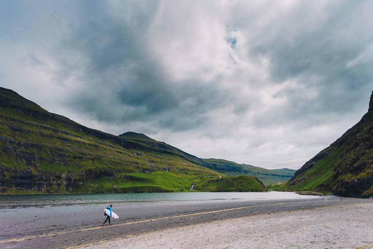Bentley Bentayga V8: Faroe Islands
