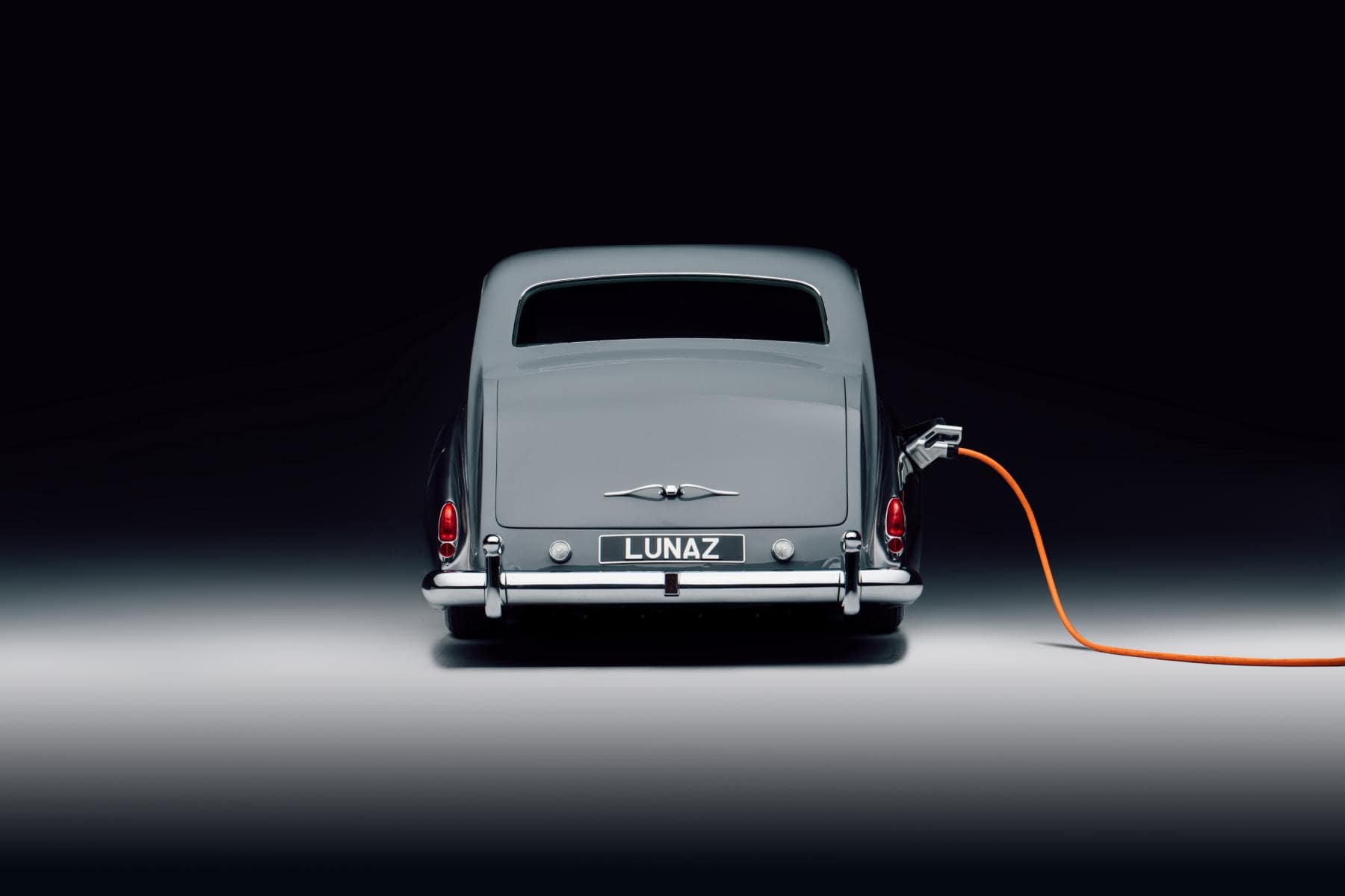Lunaz Design Rolls-Royce Phantom V