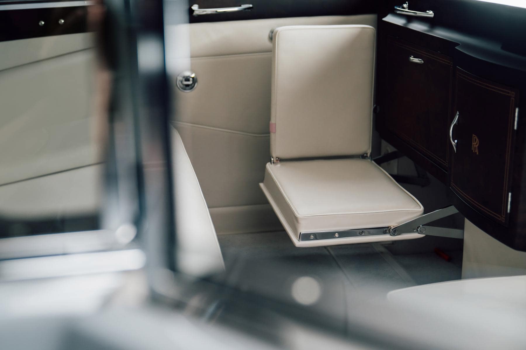Lunaz Design Rolls-Royce Phantom V