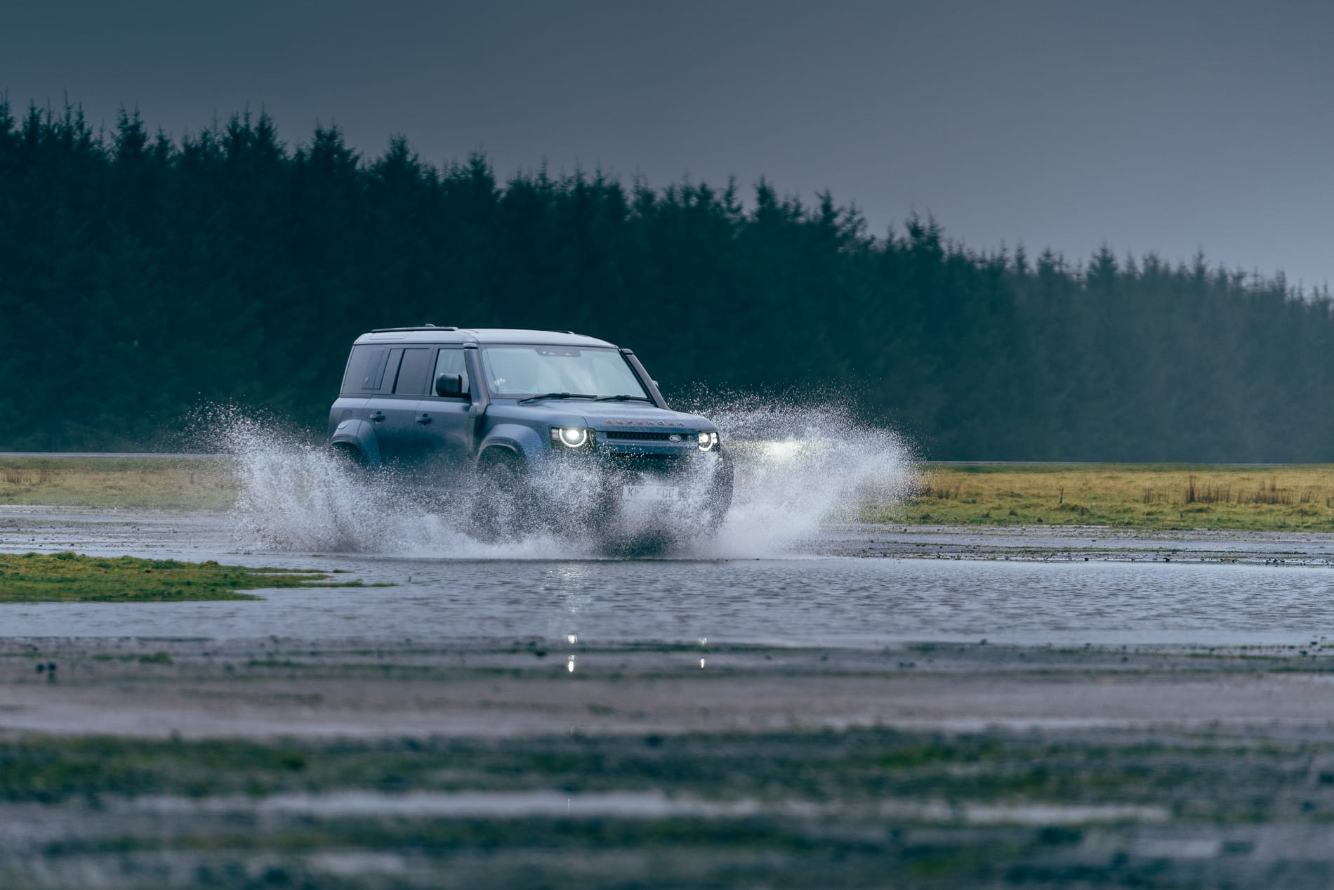 Land Rover Defender Octa