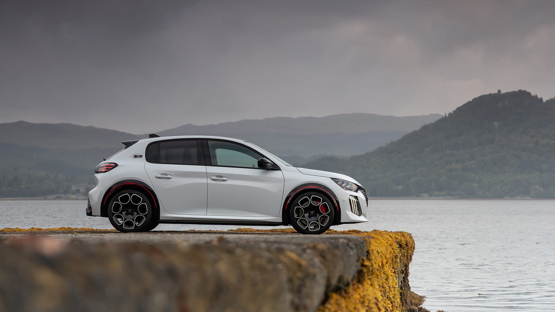 Peugeot e 208 GTI