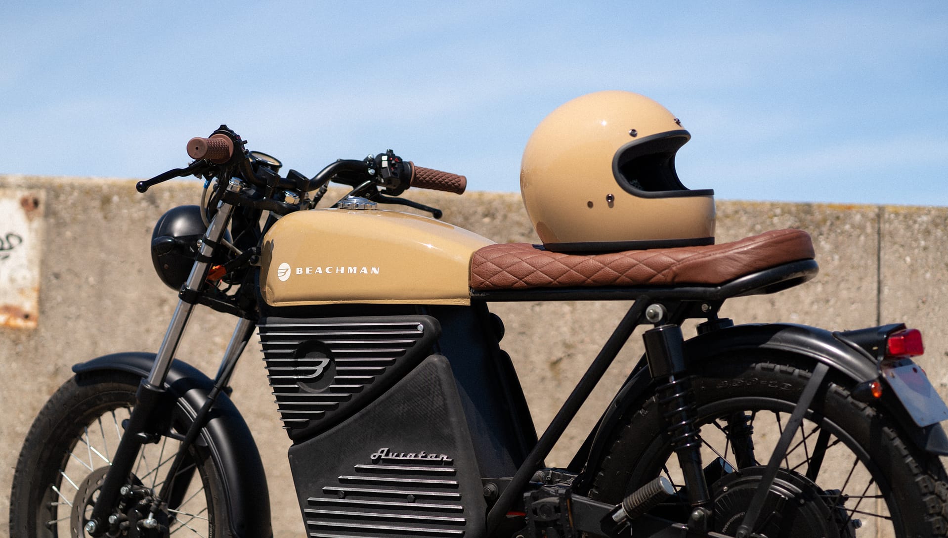 Beachman Aviator