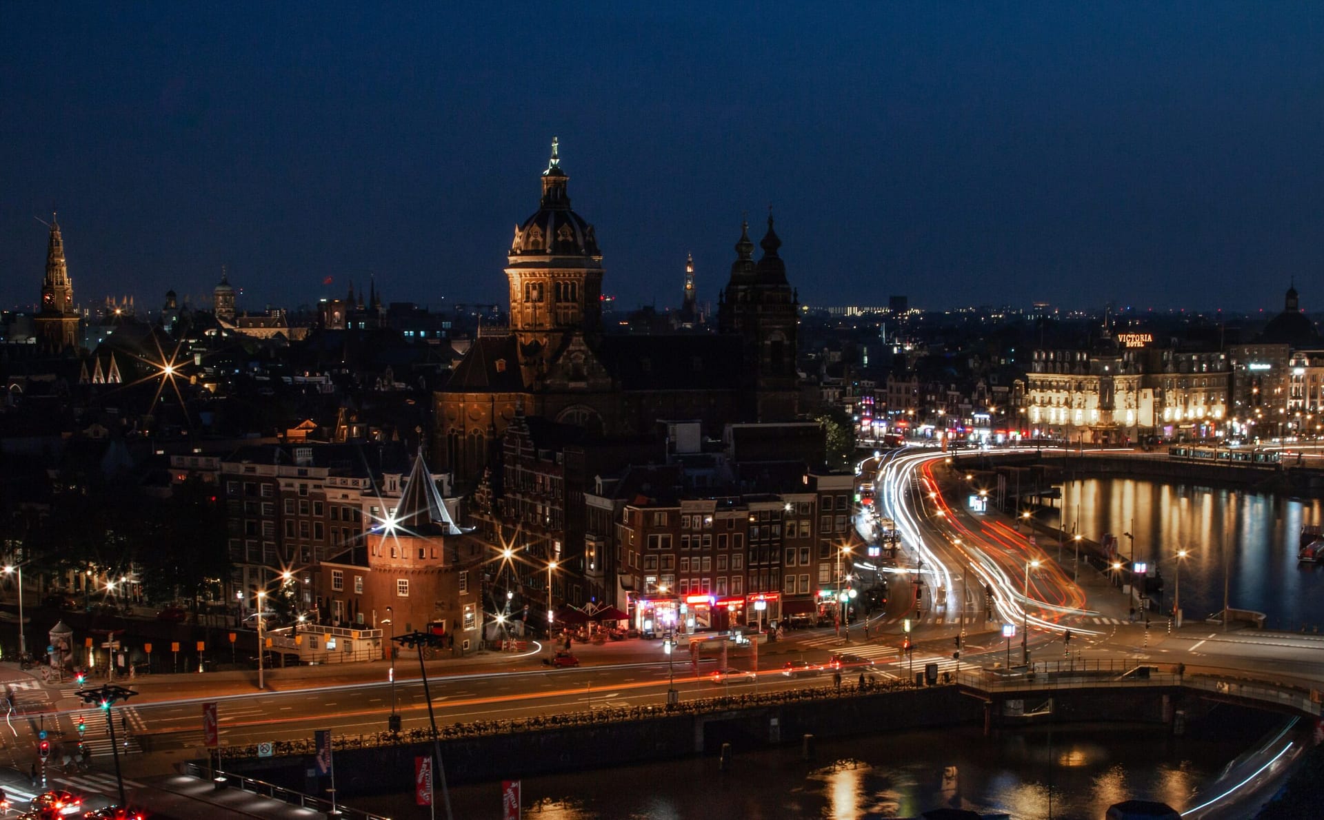 Nissan Leaf: Going Green in Amsterdam