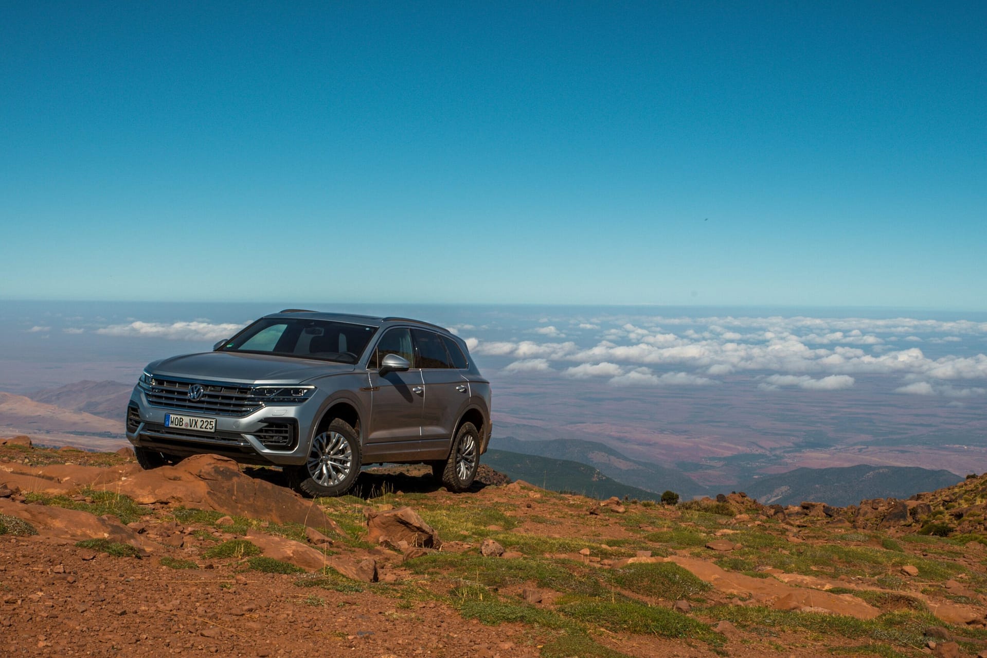 Moving Mountains: The VW Touareg tackles Morocco