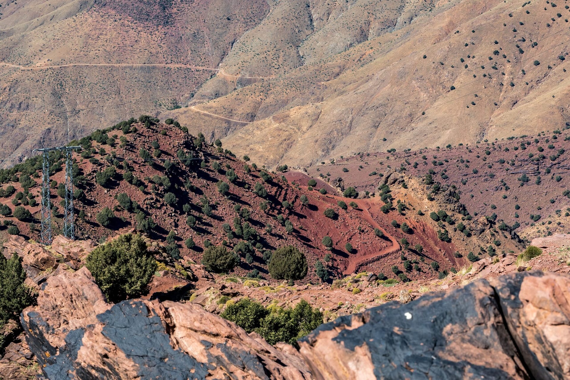 Moving Mountains: The VW Touareg tackles Morocco
