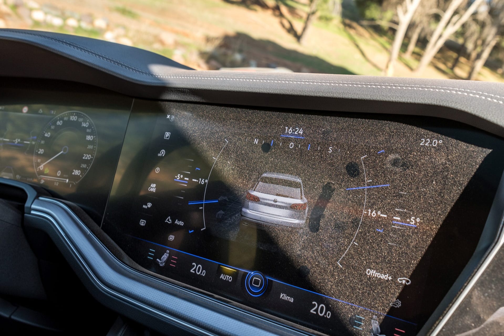 Moving Mountains: The VW Touareg tackles Morocco