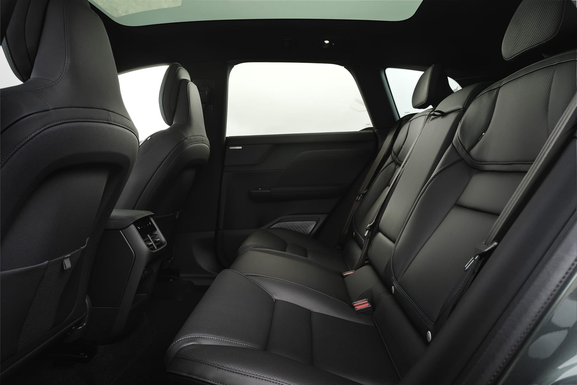 Volvo EX60