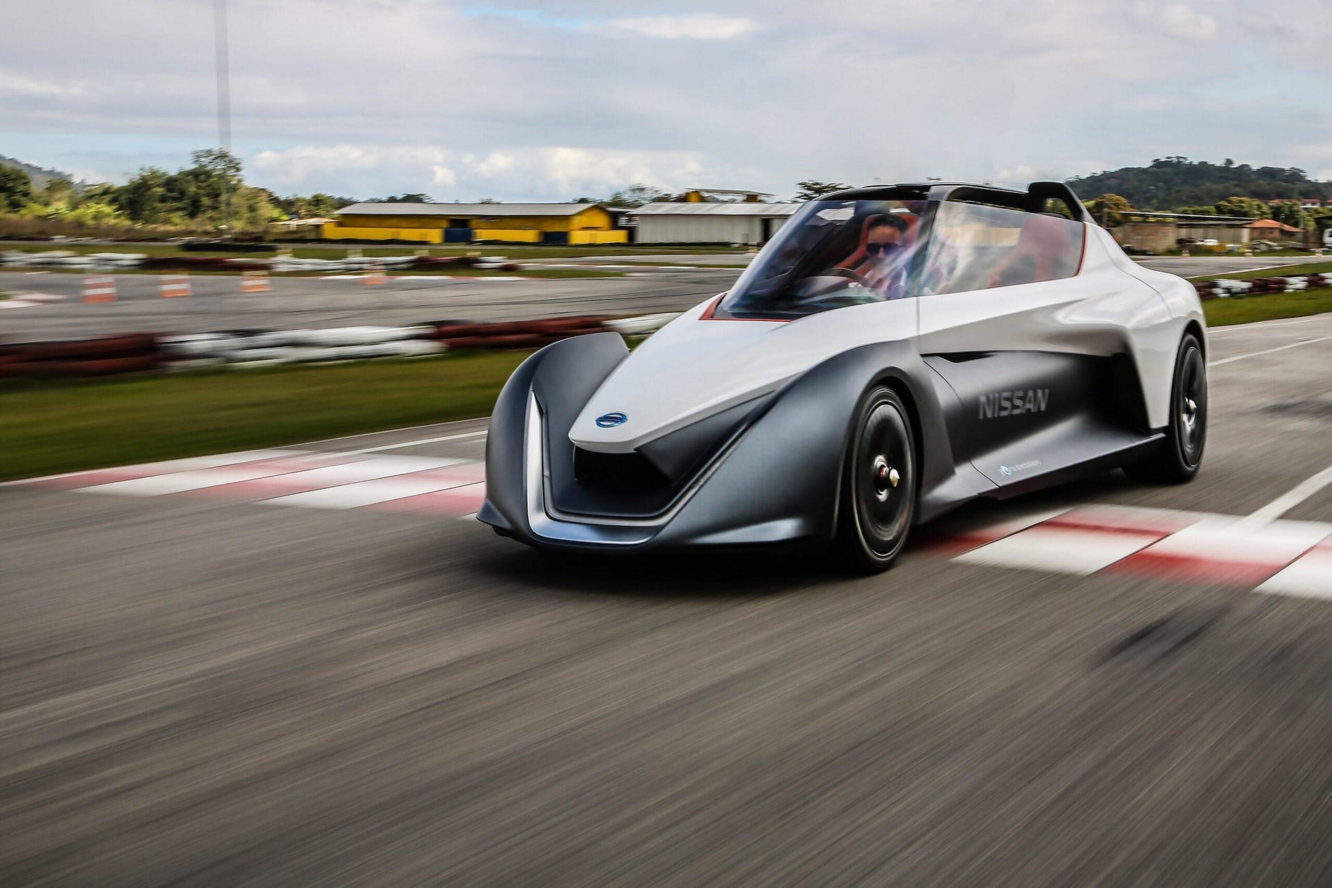 Nissan Bladeglider