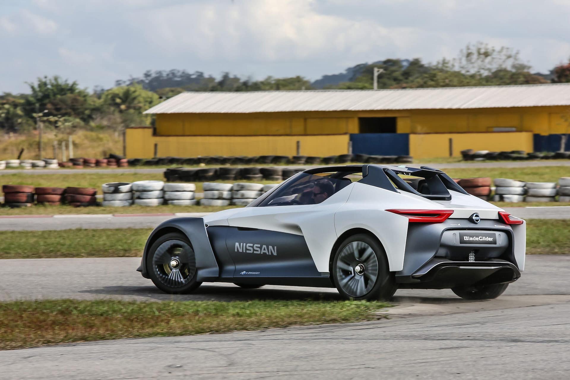 Nissan Bladeglider