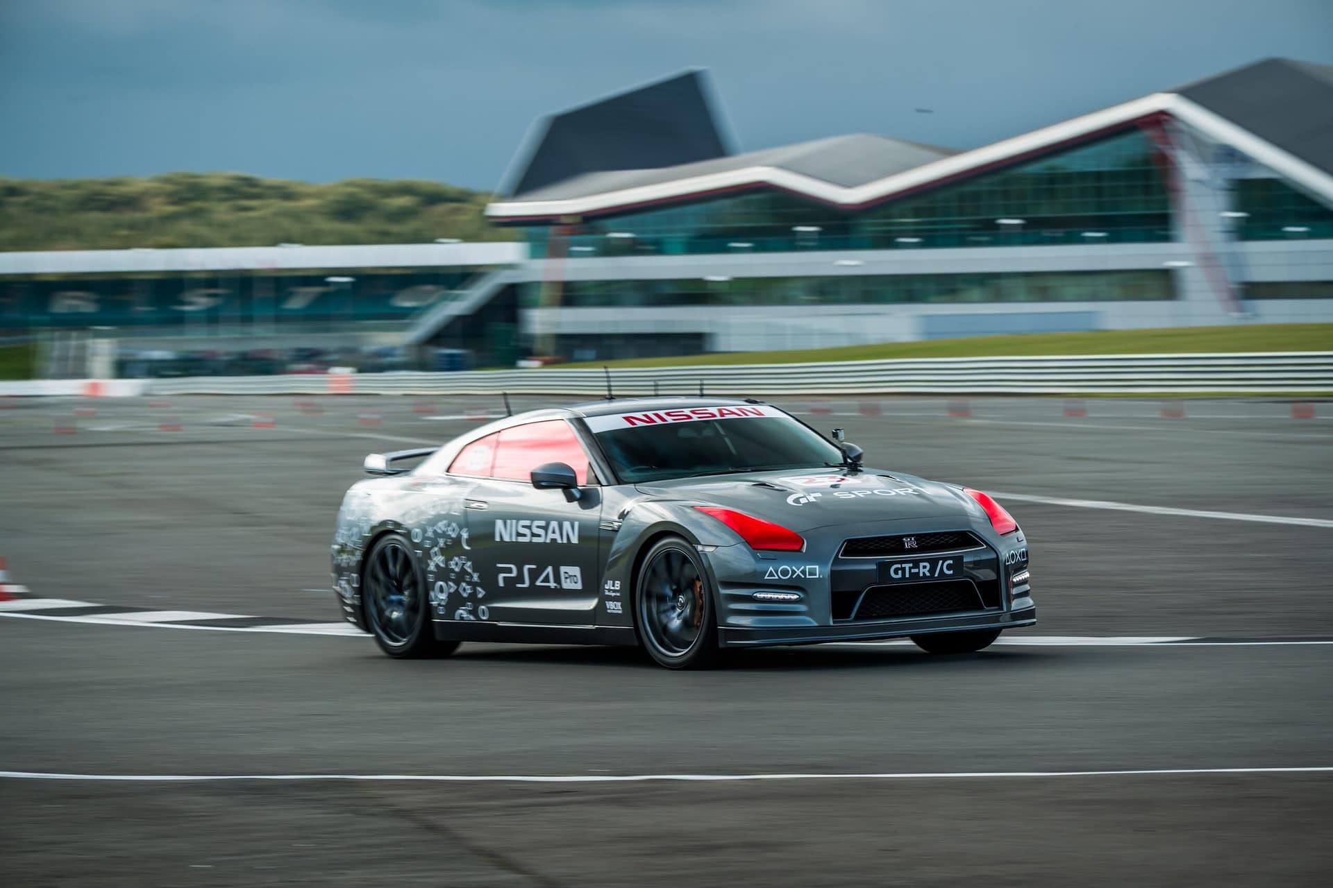 Nissan GT-R R/C
