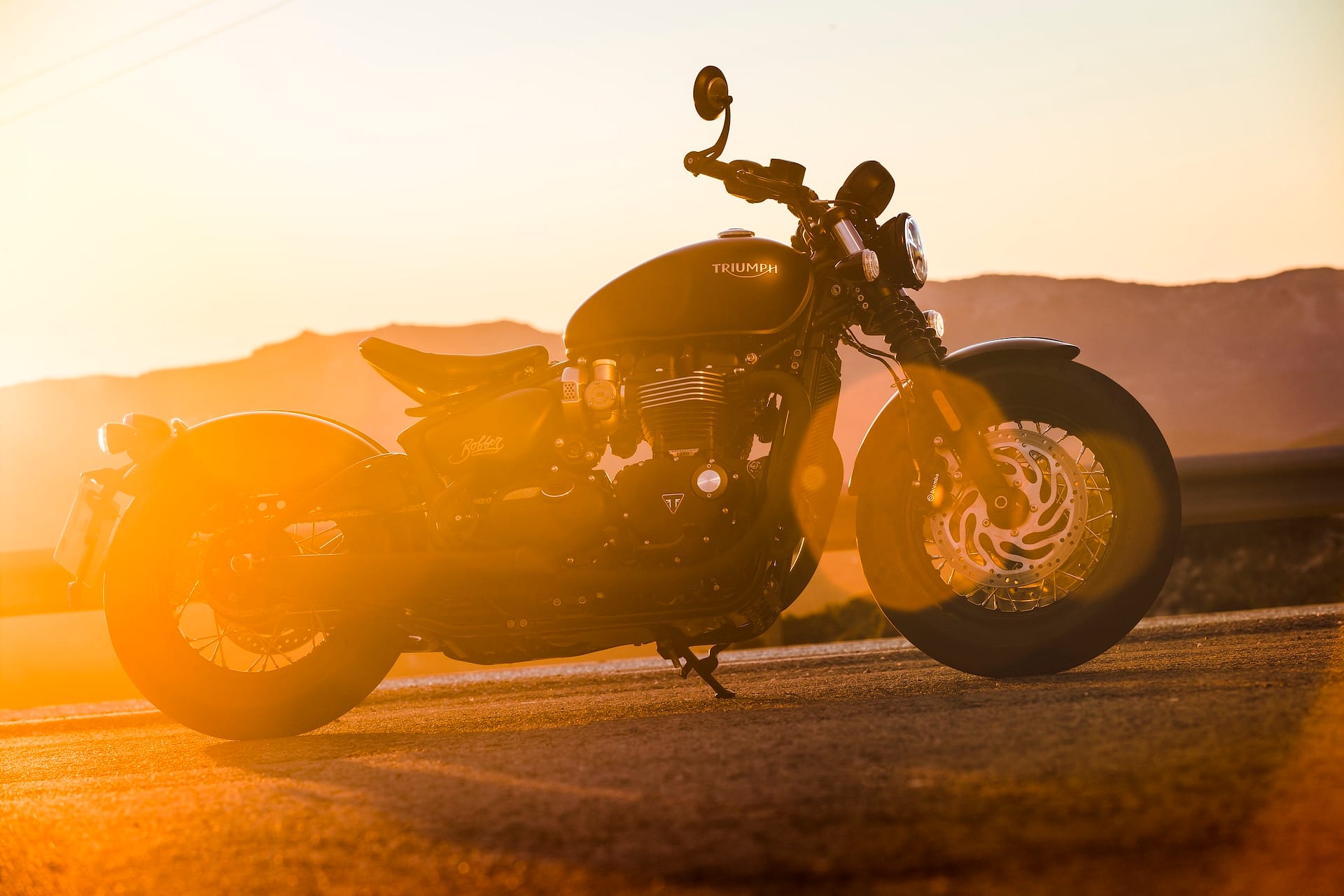 Triumph Bonneville Bobber Black