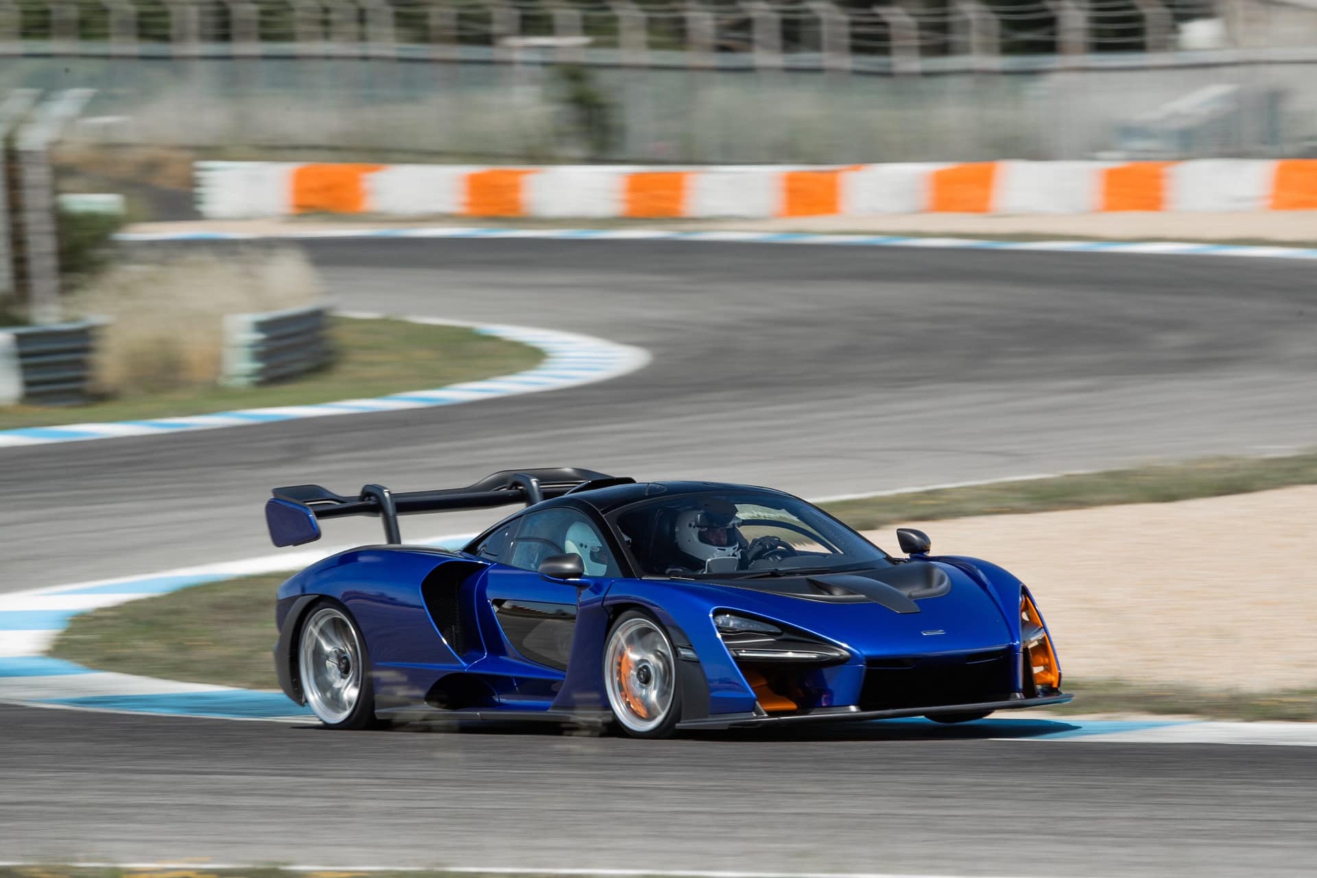 McLaren Senna