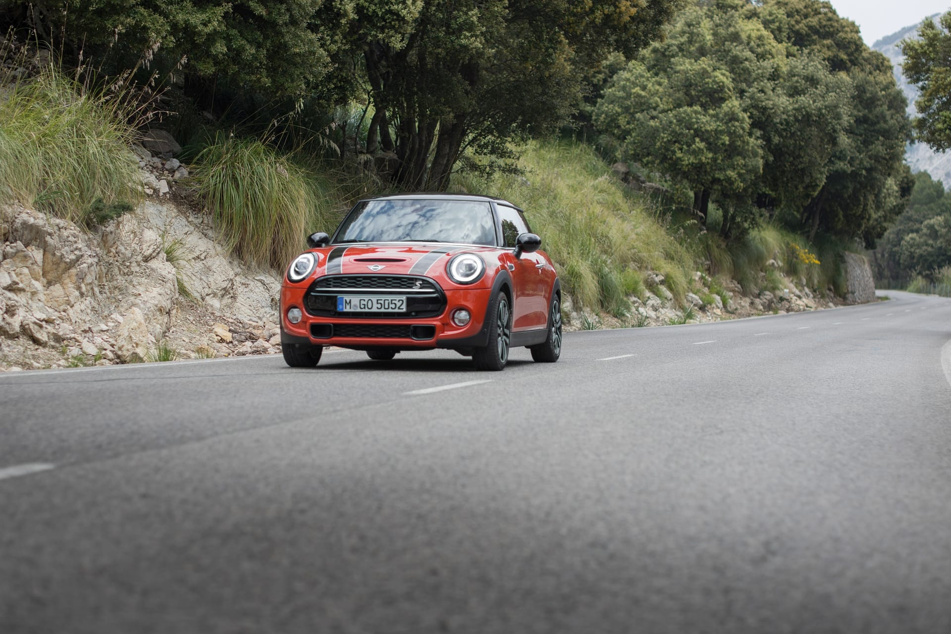 2018 Mini Cooper S: Mallorca Rocks